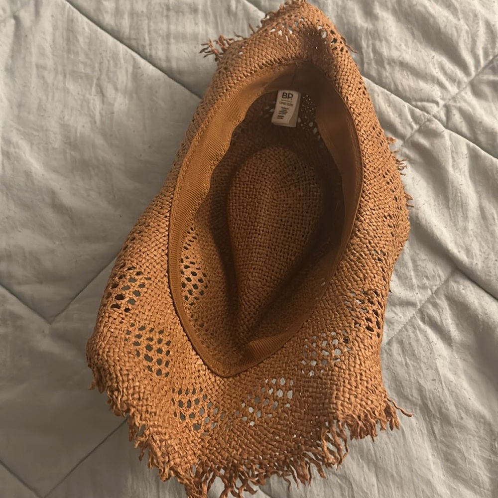 Beach hat - Picture 3 of 3